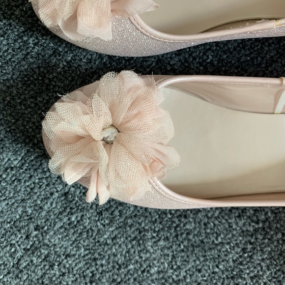 The Children’s Place - Glitter flats with mesh flower. - Picture 7 of 7